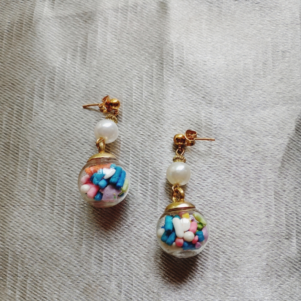 Kawaii Glass Sphere Sprinkle Pendant Beaded Bracelet/ Earring Set Artisan Made - Picture 3 of 5